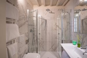 doccia battipalla B&B Firenze Canto degli Aranci
